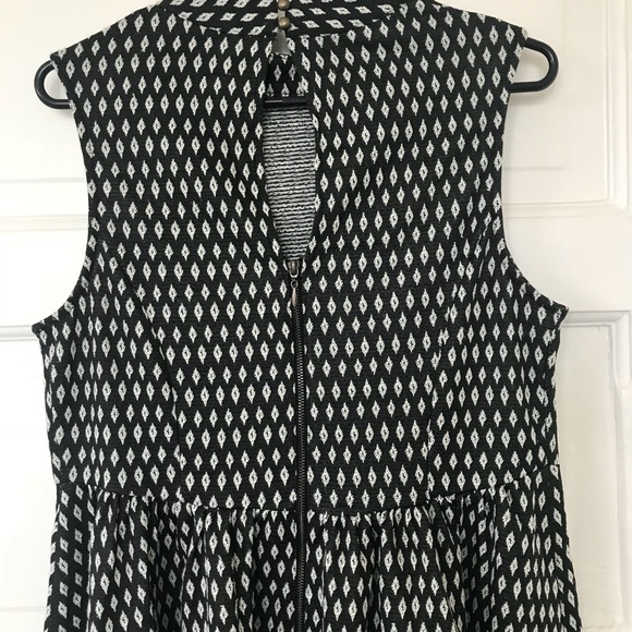 Xhilaration Skater Dress Black And White Size M - Picture 7 of 8